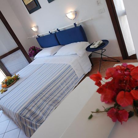 טורה סנטה סאבינה Hotel Club Santa Sabina מראה חיצוני תמונה