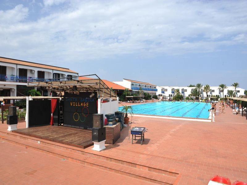 טורה סנטה סאבינה Hotel Club Santa Sabina מראה חיצוני תמונה