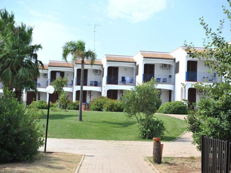 טורה סנטה סאבינה Hotel Club Santa Sabina מראה חיצוני תמונה
